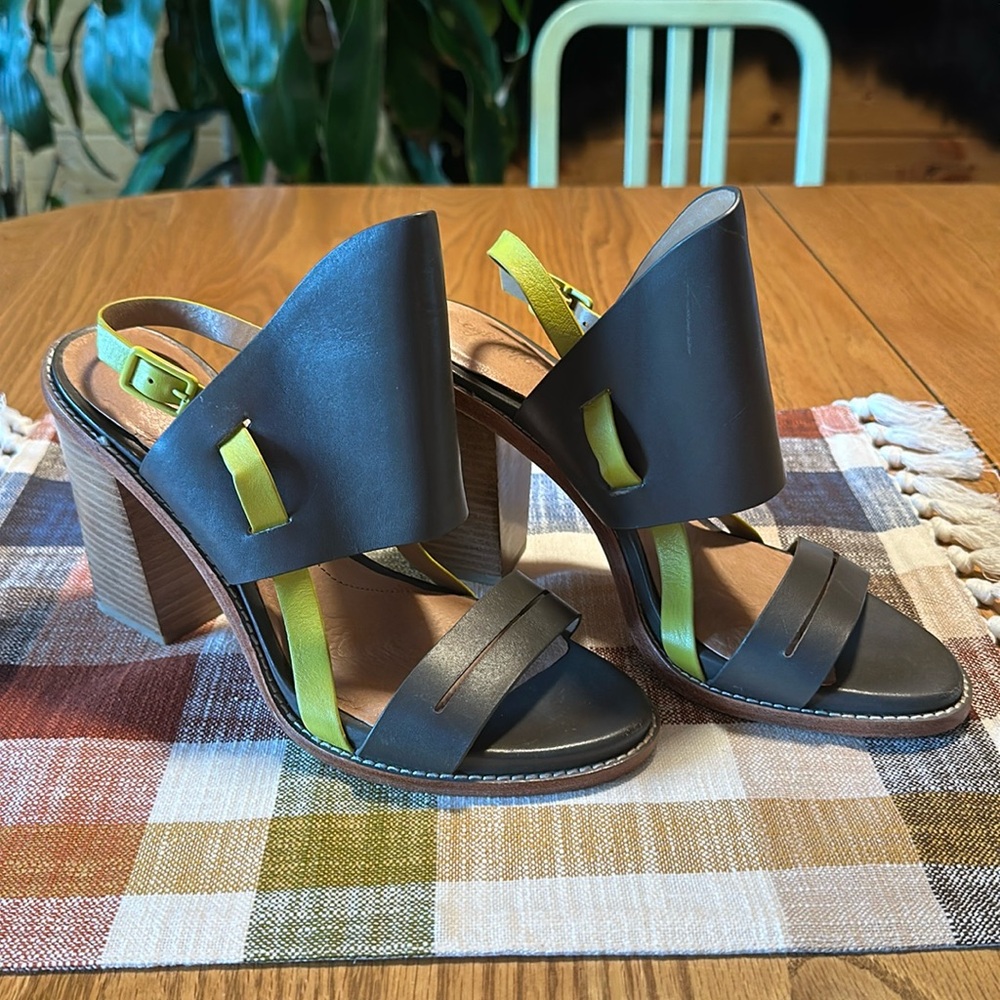 Eight fifteen stacked heel